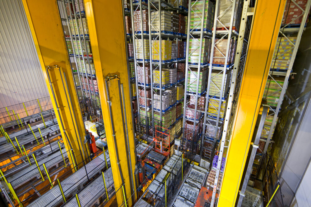 Installing Daifuku Cranes